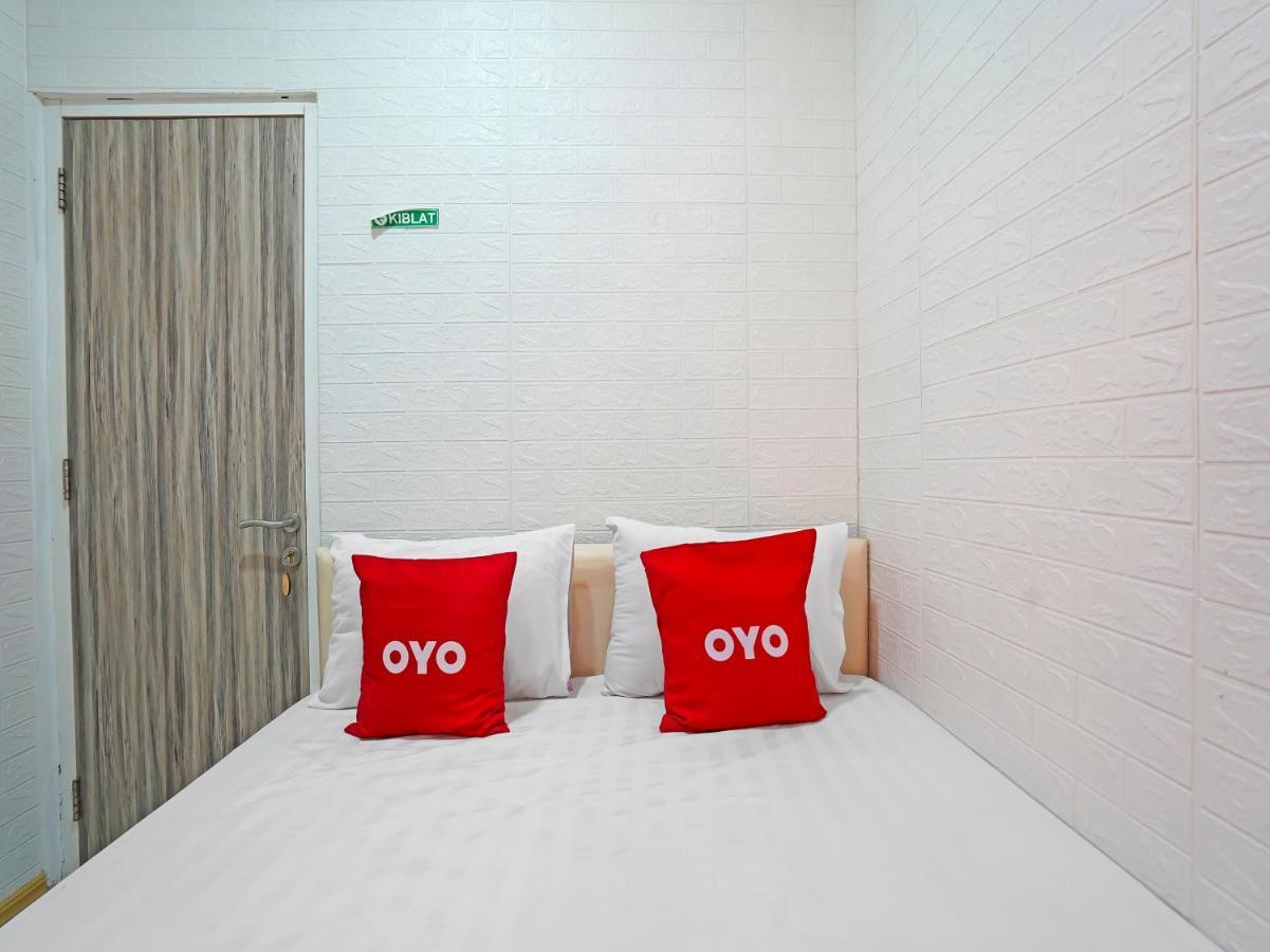 Oyo 91727 Luxury Homestay Sidoarjo Gedangan Exterior photo